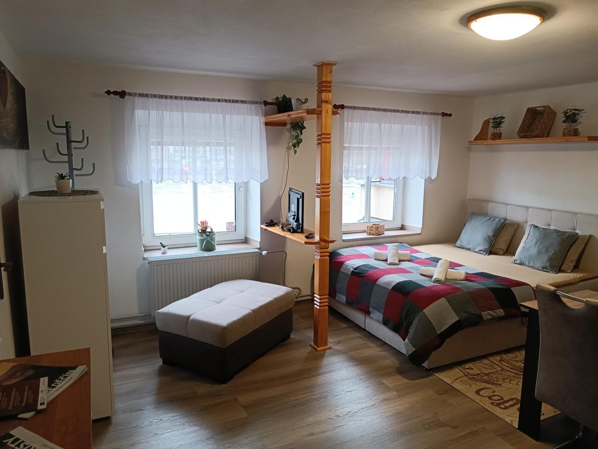 U Bocmana S Vyhledem Na Zamek A Labe Apartment Дечин Екстериор снимка