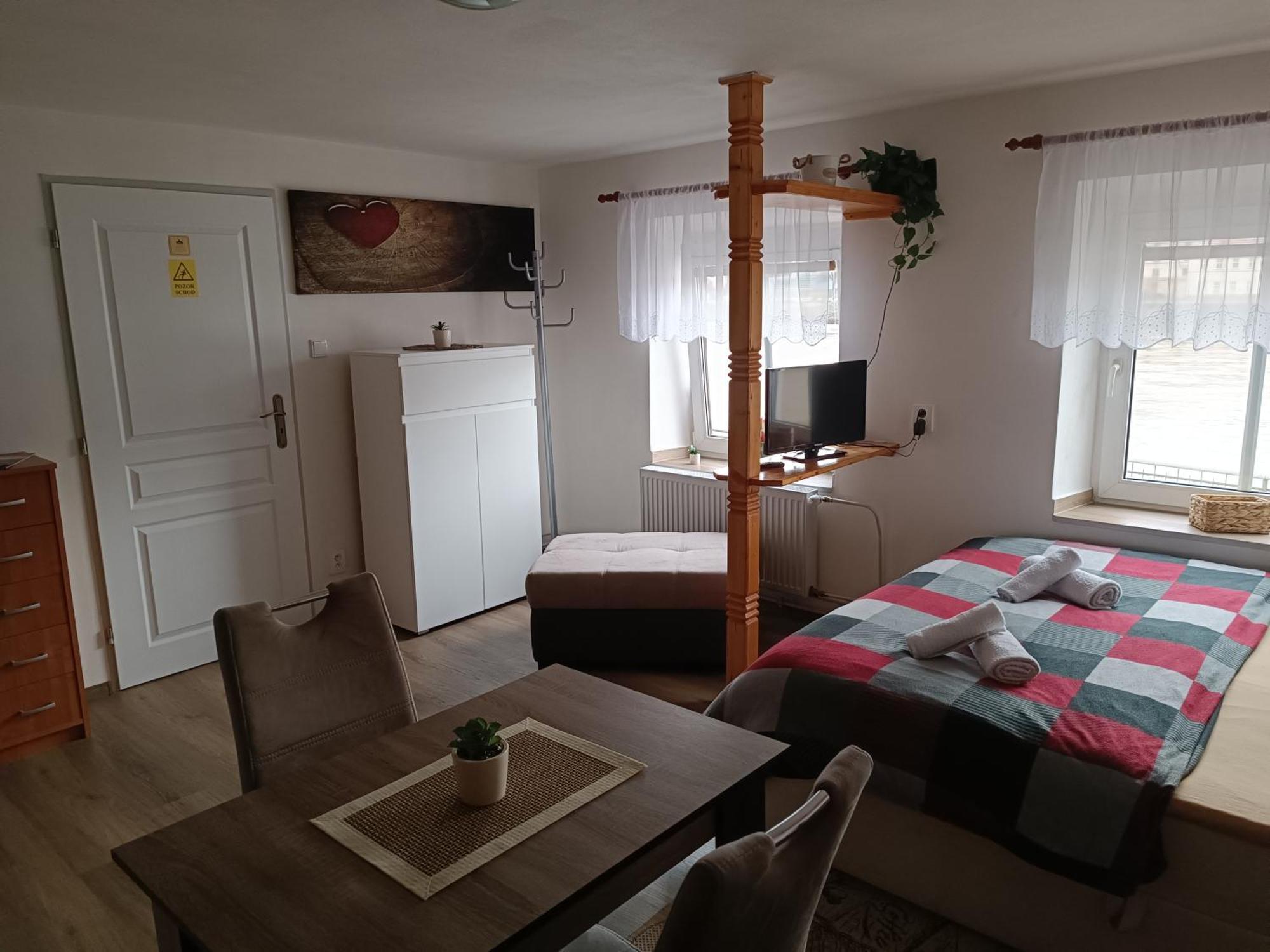U Bocmana S Vyhledem Na Zamek A Labe Apartment Дечин Екстериор снимка