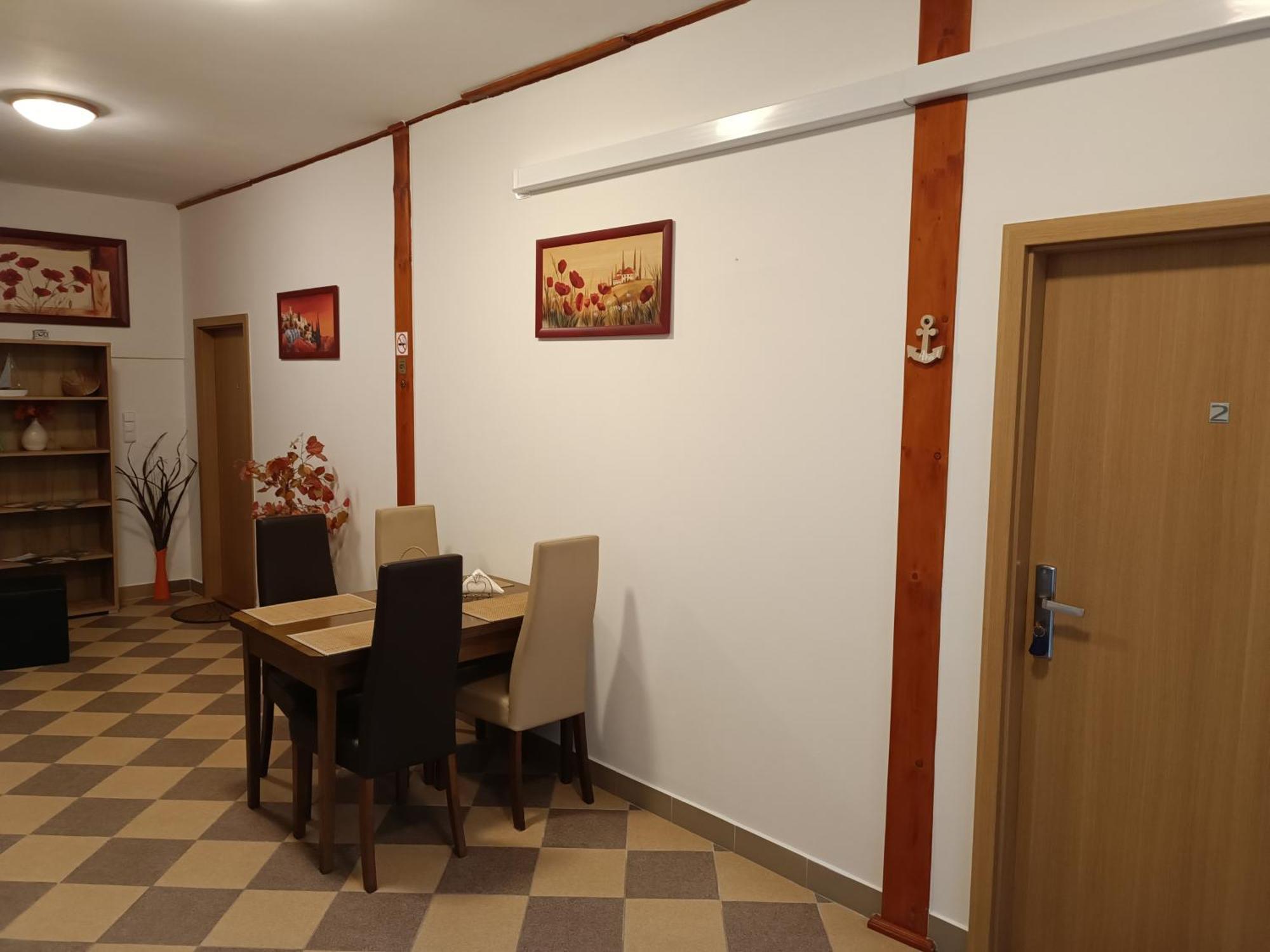 U Bocmana S Vyhledem Na Zamek A Labe Apartment Дечин Екстериор снимка