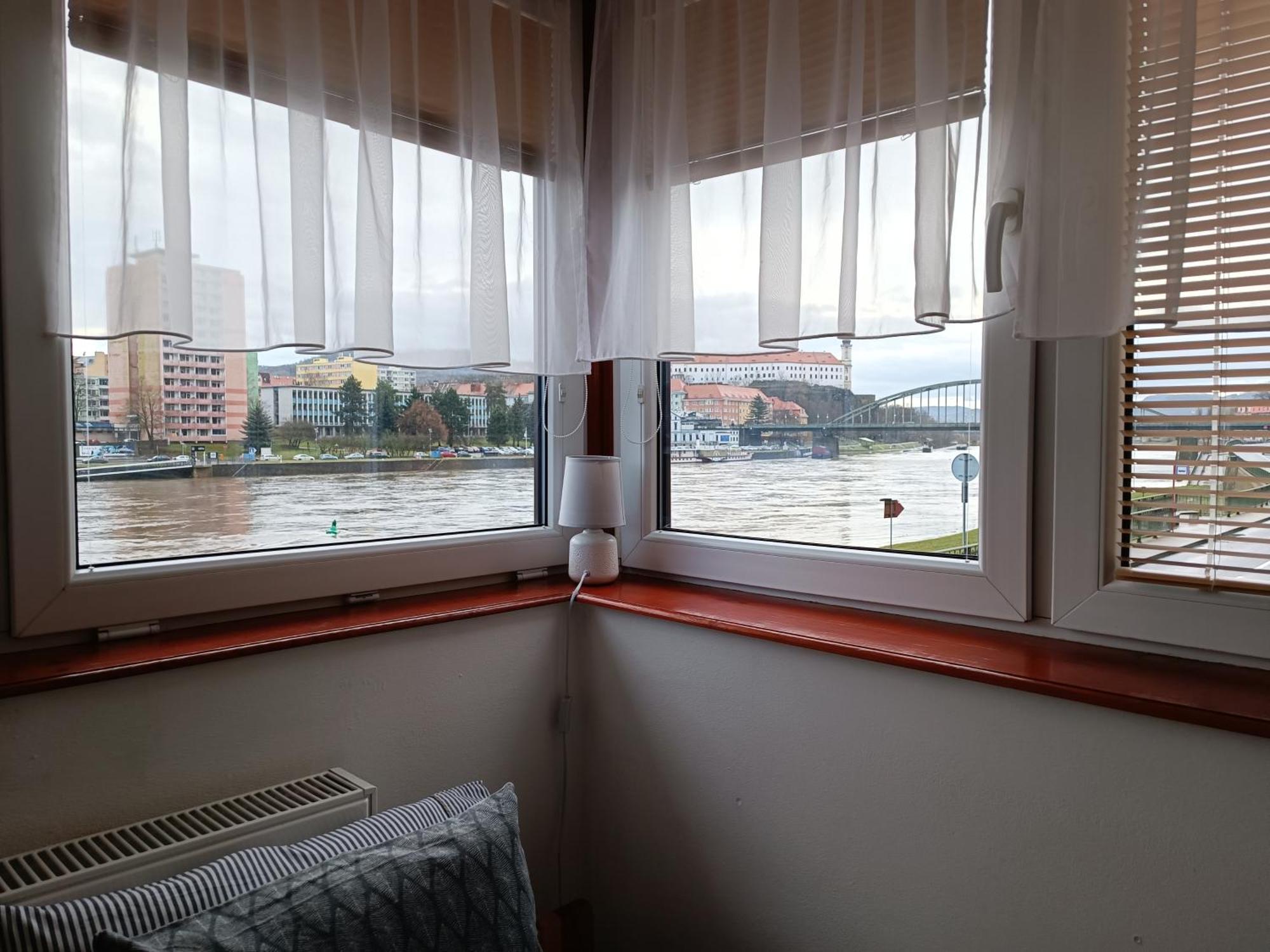U Bocmana S Vyhledem Na Zamek A Labe Apartment Дечин Екстериор снимка